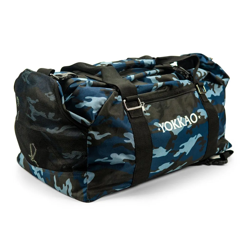 CONVERTIBLE CAMO GYM BAG