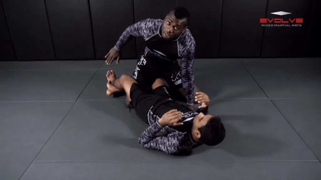 knee lock from top half guard 00