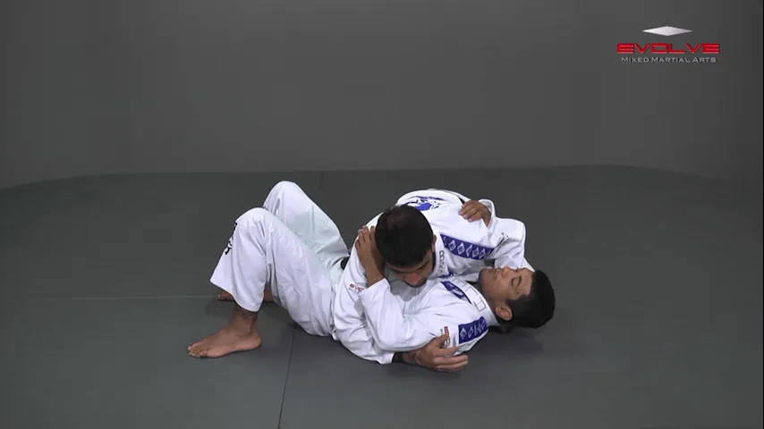 knee on belly 00019