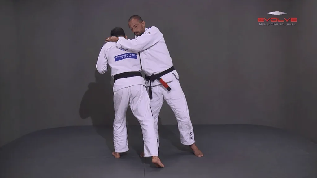 standing rear choke defense 0001