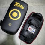 ĐÍCH ĐÁ FAIRTEX KICK PADS KPLC5