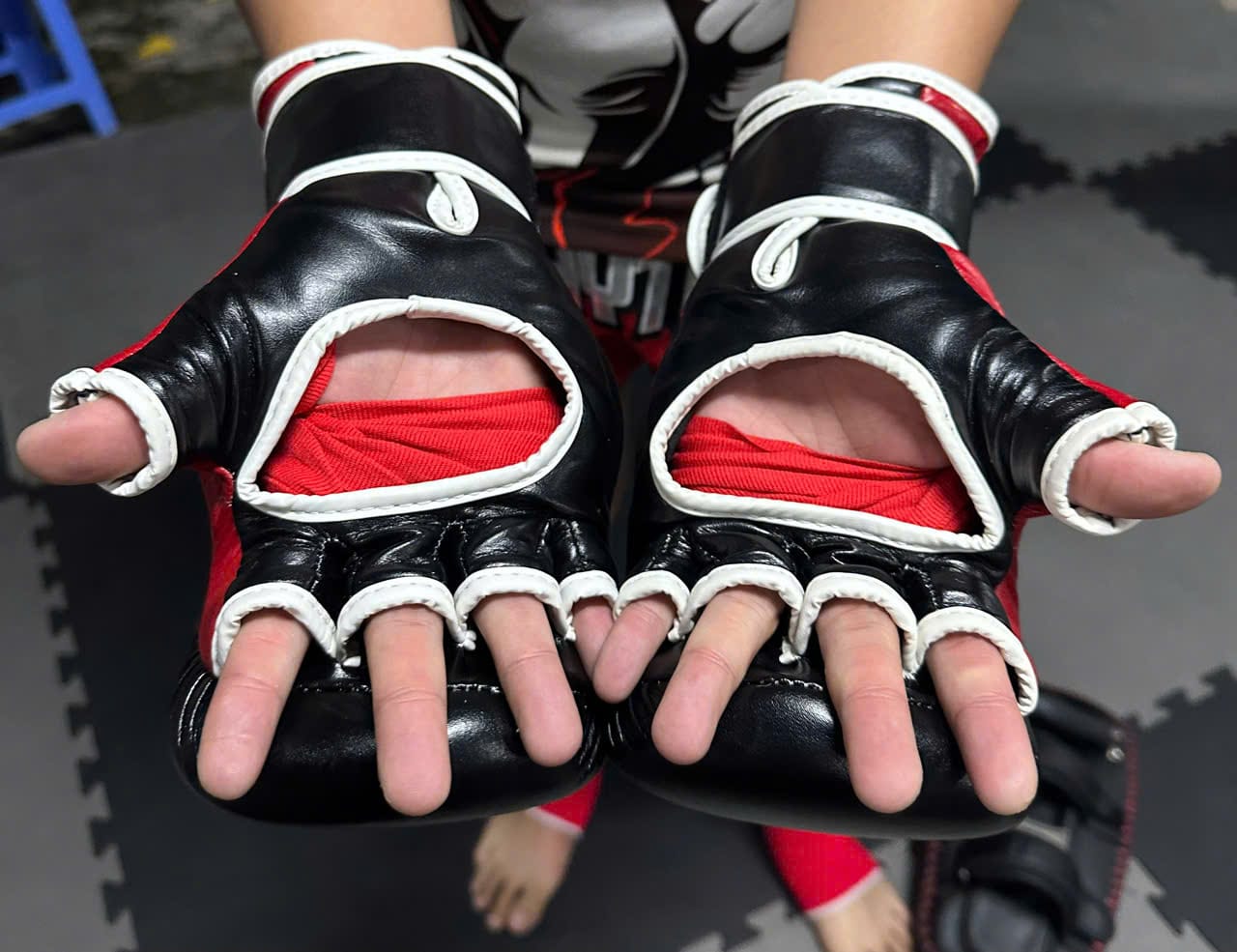 Găng Tay Fairtex Super Sparring MMA – FGV18