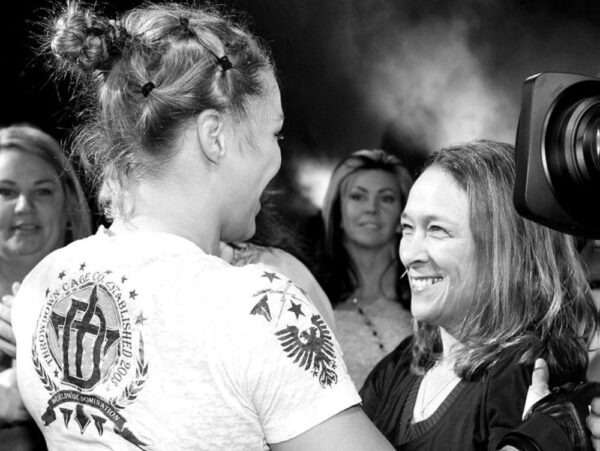 Sống như Ronda Rousey: 7 cách để trở thành một người ngầu 5 anna maria de mars rousey 600x45 1