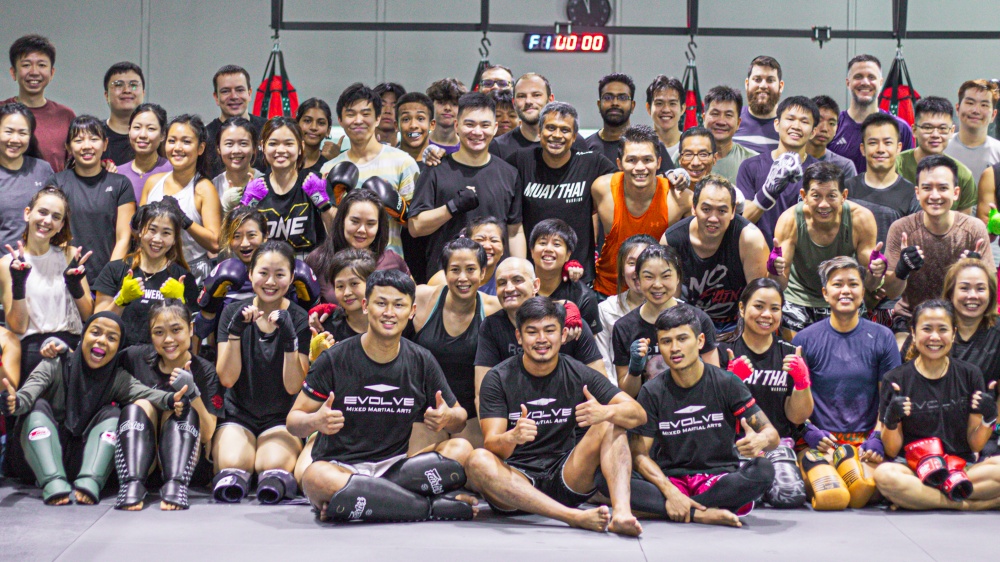Đây là lý do tại sao lớp học Muay Thái là bài tập hoàn hảo trong giờ nghỉ trưa 6 happy muay thai gym