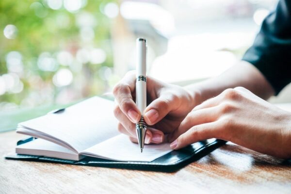 journal write 600x400 1