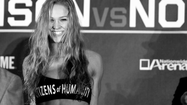 Sống như Ronda Rousey: 7 cách để trở thành một người ngầu 4 ronda rousey weigh in 600x338 1