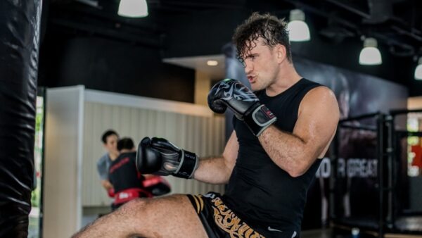 student kicking heavy bag 600x33 1